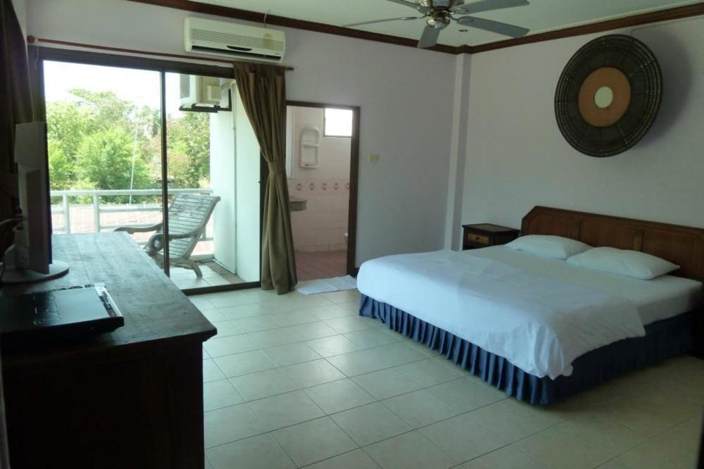 Supergreen Hotel Chalong Exterior foto