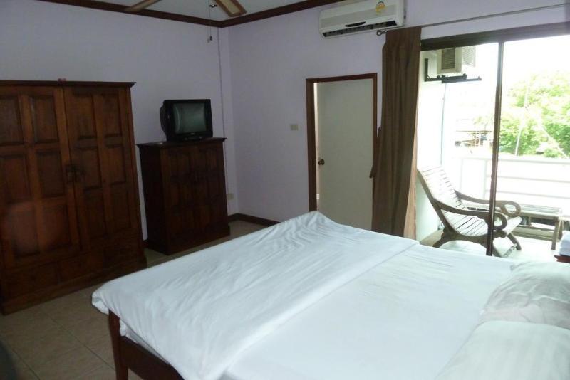 Supergreen Hotel Chalong Exterior foto