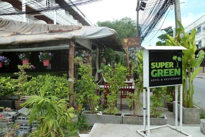 Supergreen Hotel Chalong Exterior foto