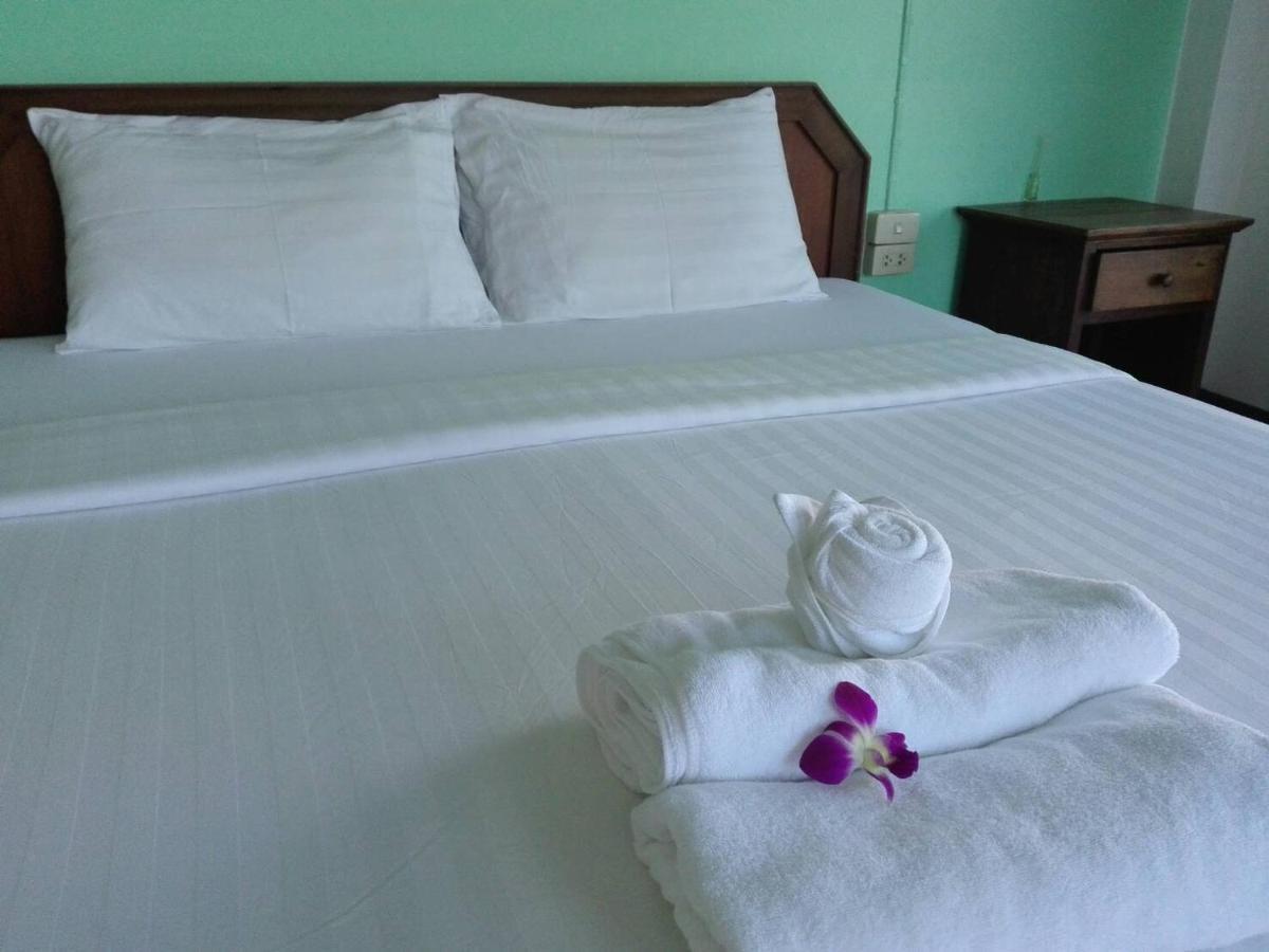 Supergreen Hotel Chalong Exterior foto